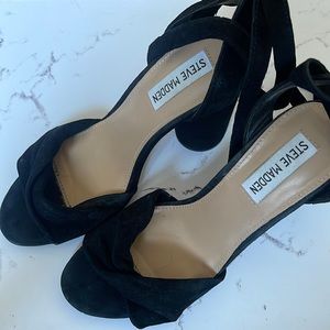 Steve Madden • BLK Clary Heel